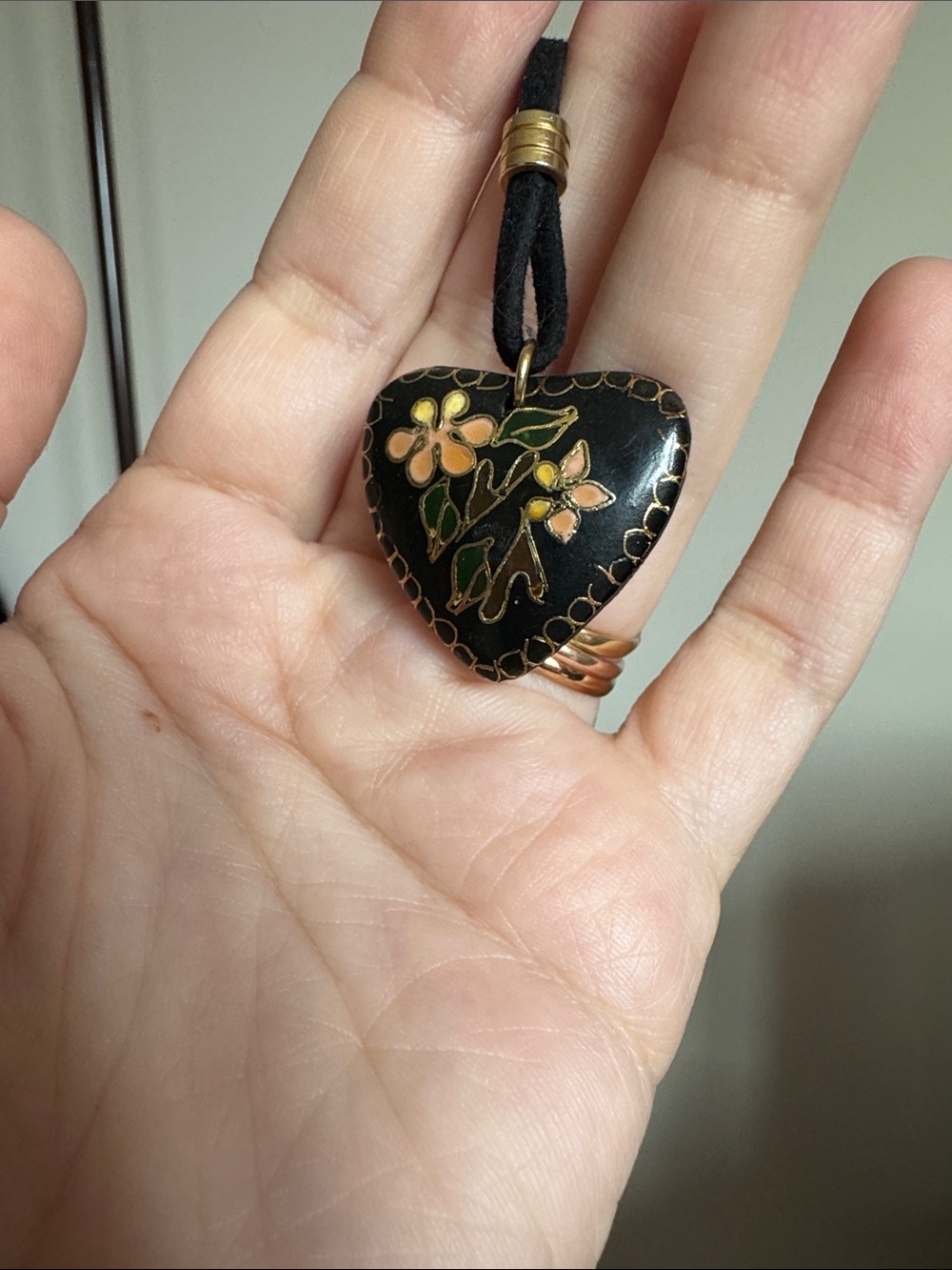 Vintage CLOISONNE Heart Pendant